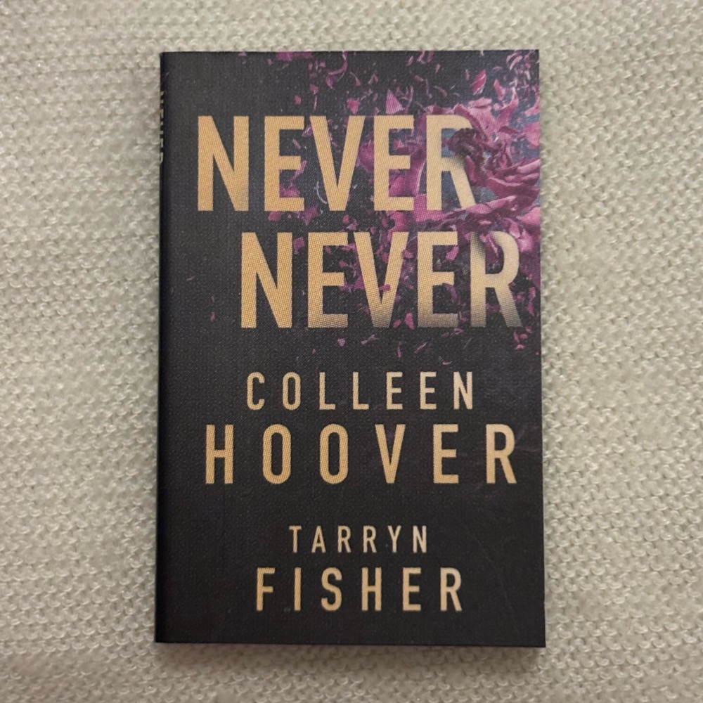 Mini Brands Books - Never Never (Ultra Rare)